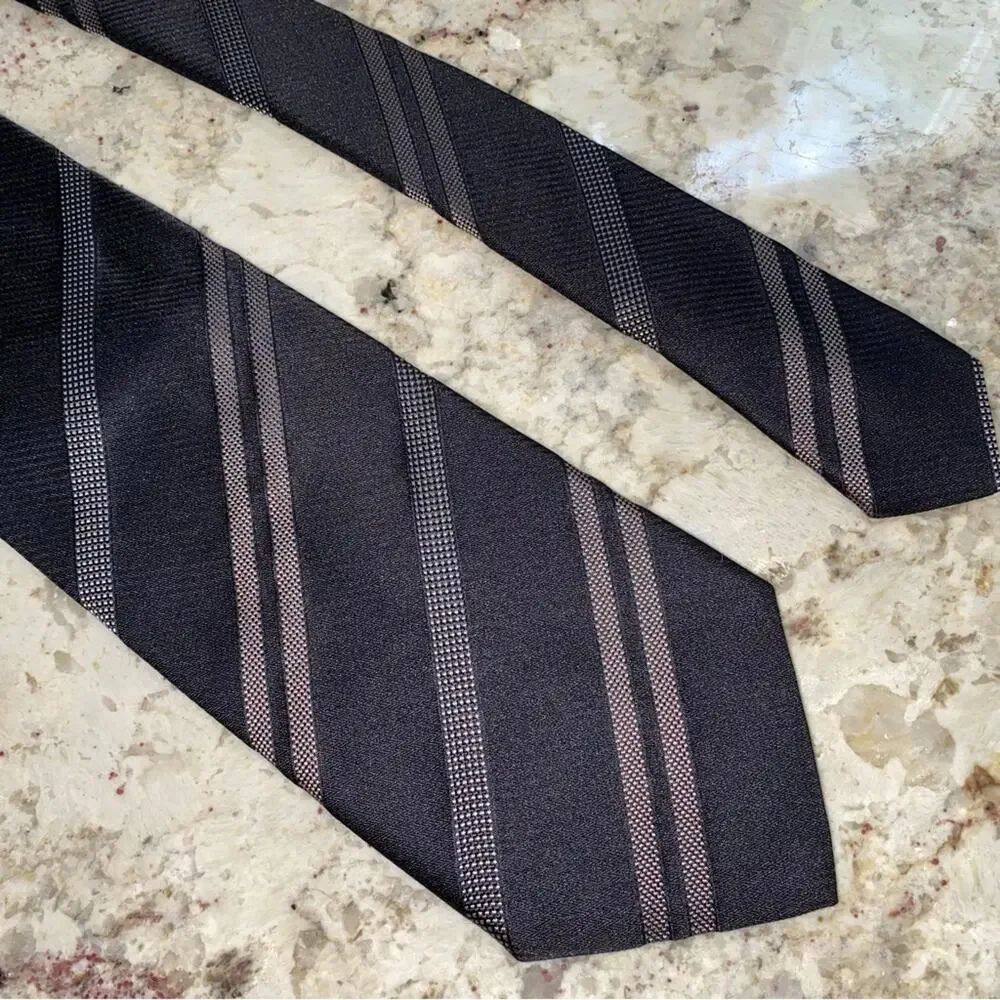 Giorgio Armani Men’s Silk Designer Tie Black Gray Tan Diagonal Stripe EUC